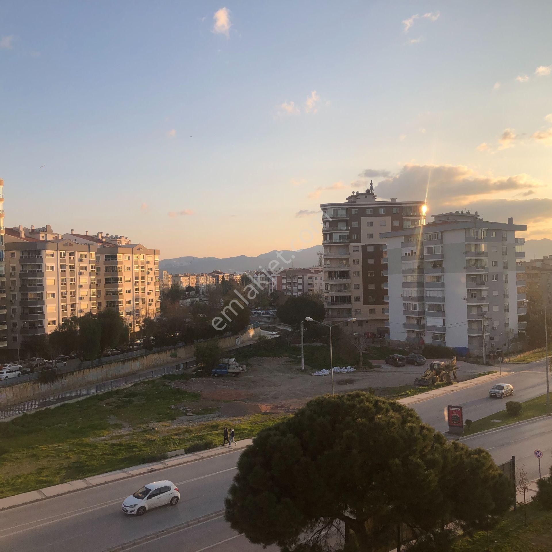 Karşıyaka( Bostanlı ) Yalı Mahallesinde Satılık 3+1 Daire - Görsel 31