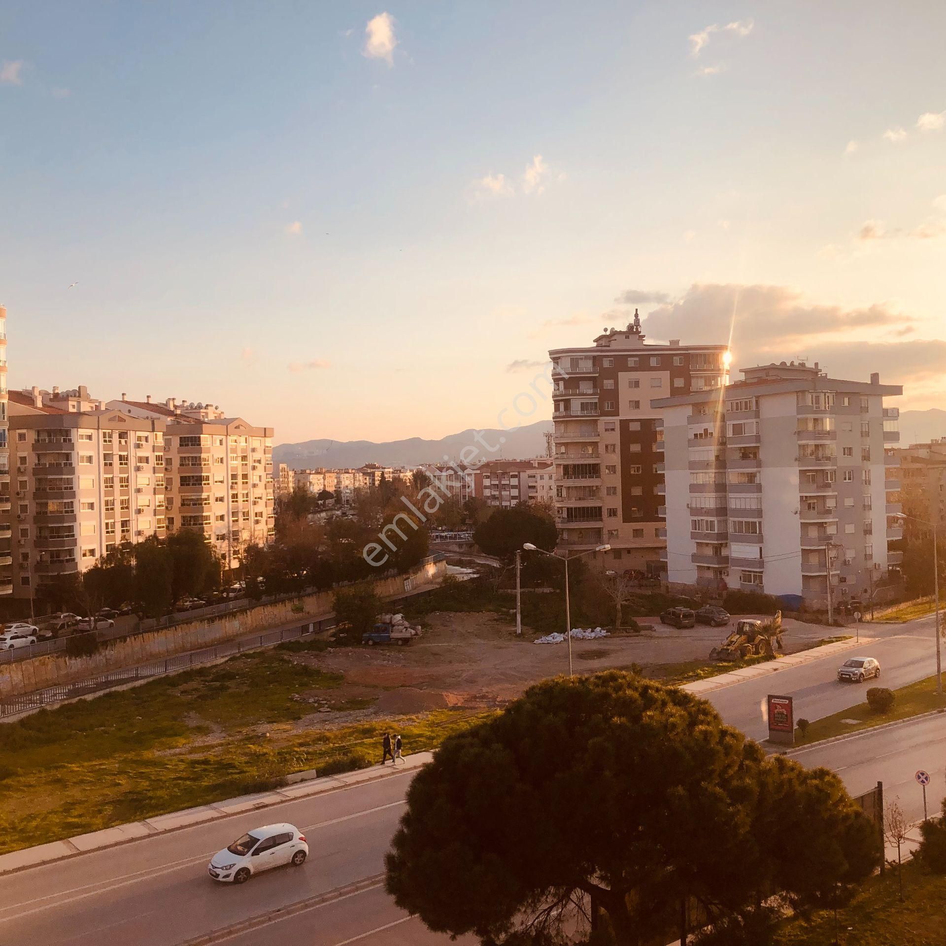 Karşıyaka( Bostanlı ) Yalı Mahallesinde Satılık 3+1 Daire - Görsel 5