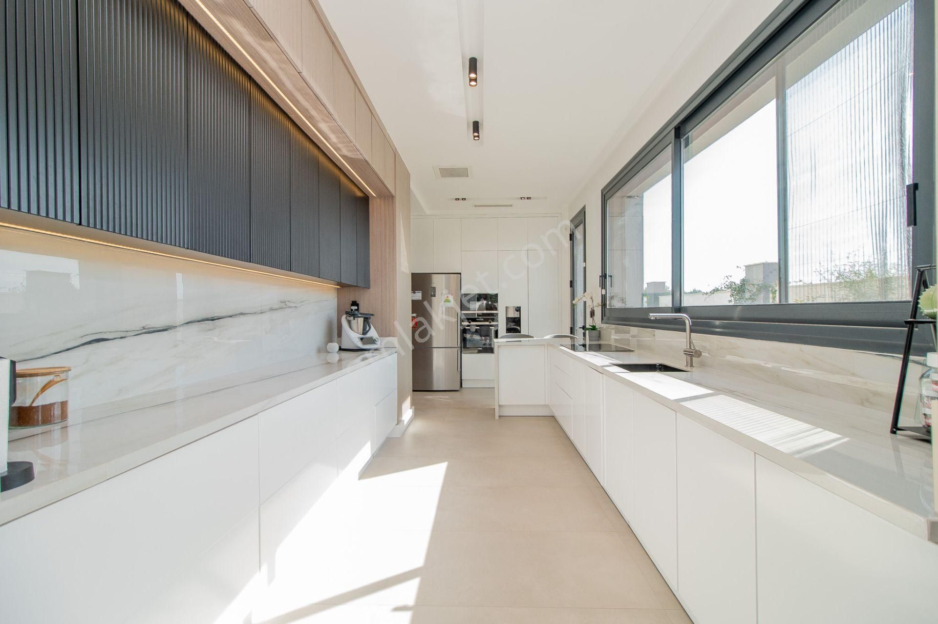 Antalya Döşemealtı Yeşilbayır'da 7+1 Satılık Ultra Lüks Villa - Görsel 15