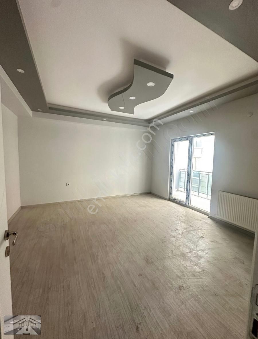 İpekyolu Cumhuriyet Satılık Daire Ydn Emlaktan 2 Nisanda Site İçinde Satılık 2+1 Daire