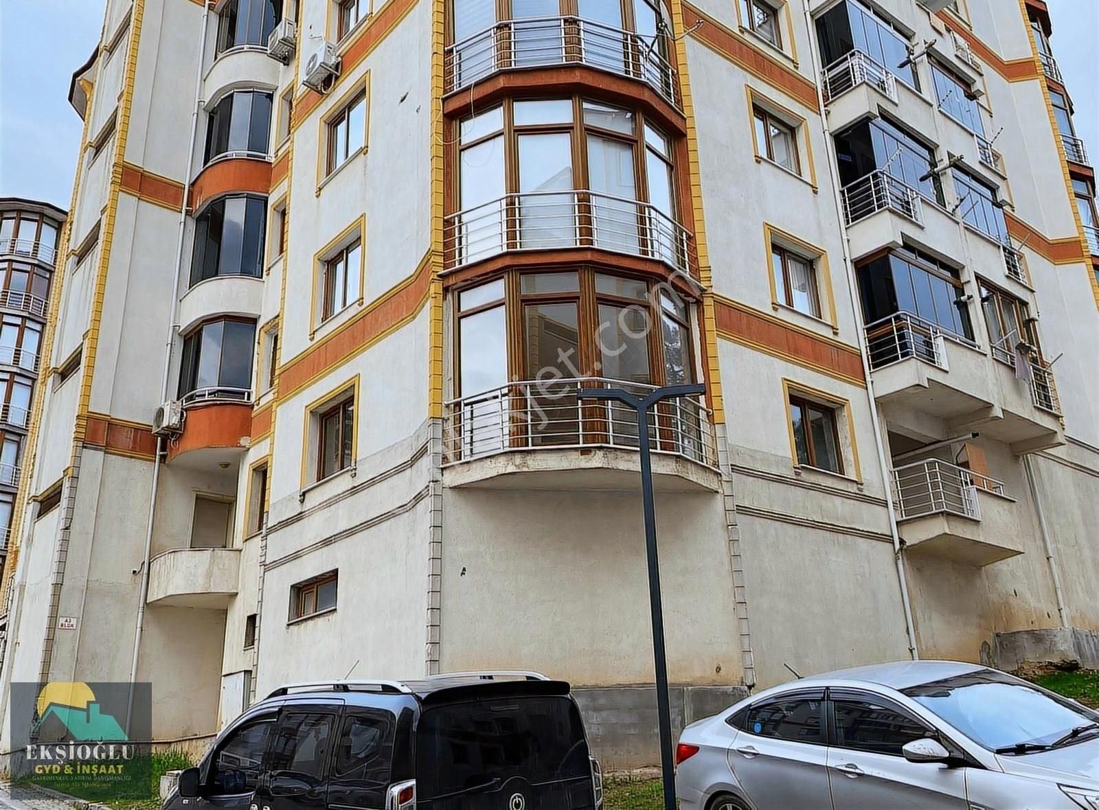 Gebze Yenikent Satılık Daire Çamlıkent Konakların'da 3+1 138m2 Ebevny Banyolu Satılık Daire