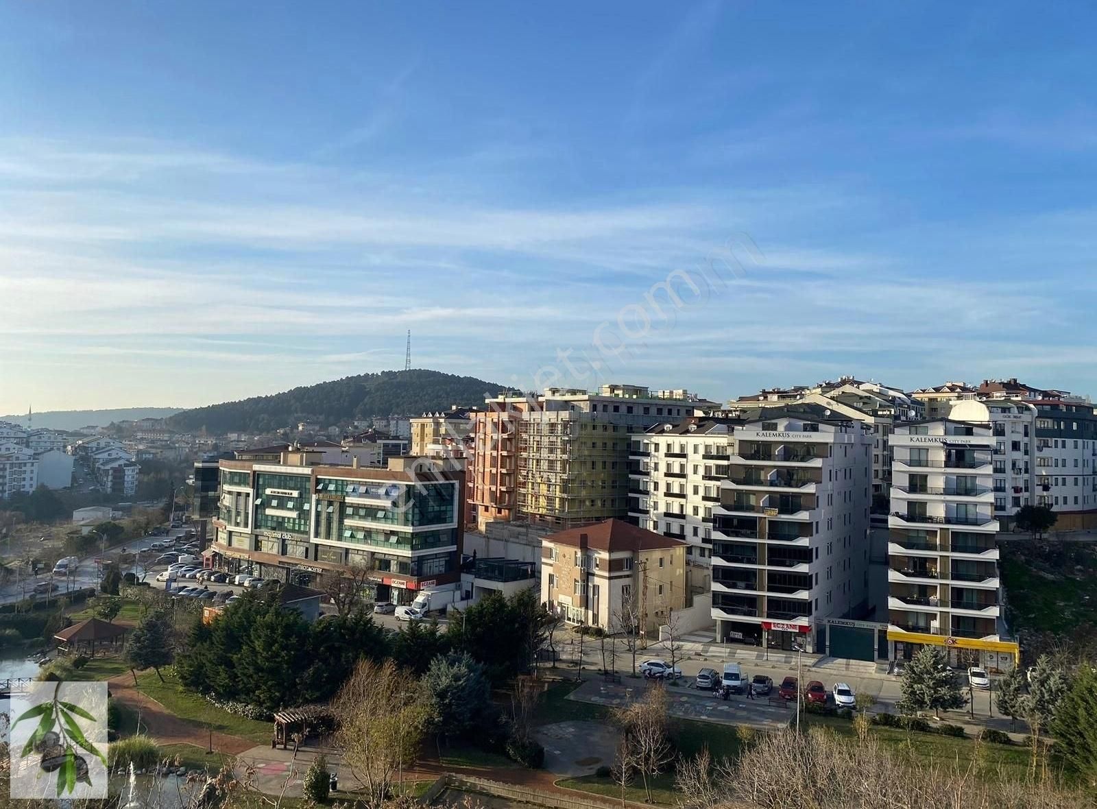 Çekmeköy Mimar Sinan Satılık Daire Mimar Sinan'da Emsalsiz Manzaralı, Otoparklı Lüks Ara Kat Daire