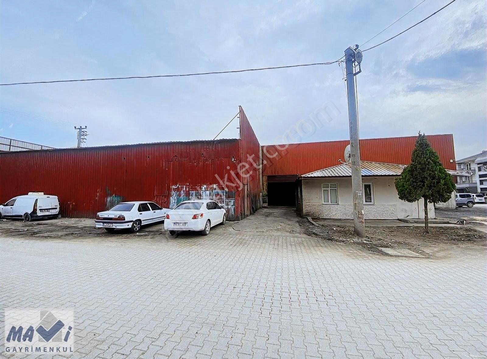 Erenler Erenler Kiralık Depo Mavi'den Erenler Marangozlar Sanayi 800m²+500m² Kullanımlı Depo