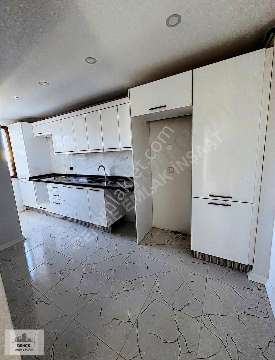 Çekmeköy Soğukpınar Satılık Daire Çekmeköy Aydınlar Mah Fırsat 2+1 Ara Kat Daire 90 M2