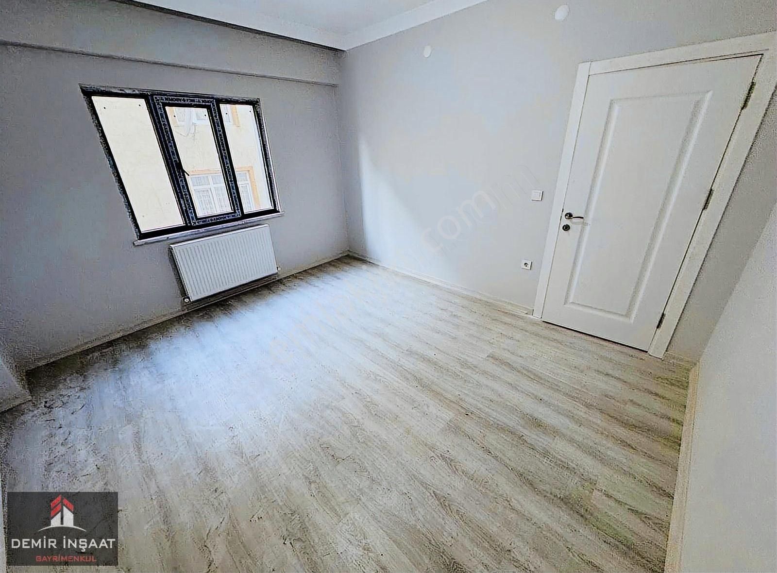 Sultangazi Sultançiftliği Satılık Daire Demir İnşaattan Çiftliği Mh.sıfır Lüx 90m² 2+1 1.kat Lüx Daire