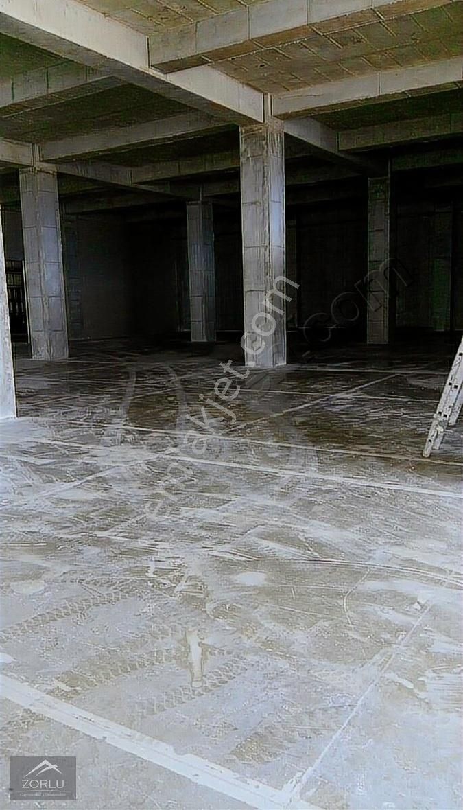 Zorlu Gayrimenkul'den Organize Sanayibölgesinde 1750m2 Kiralık - Görsel 2