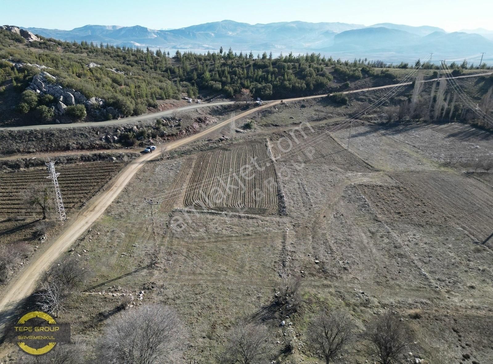 Yeşilova Yarışlı Köyü (Tekke) Satılık Tarla Burdur Yeşilova Yarışlıda 295 M2 Tek Tapu Satılık Tarla