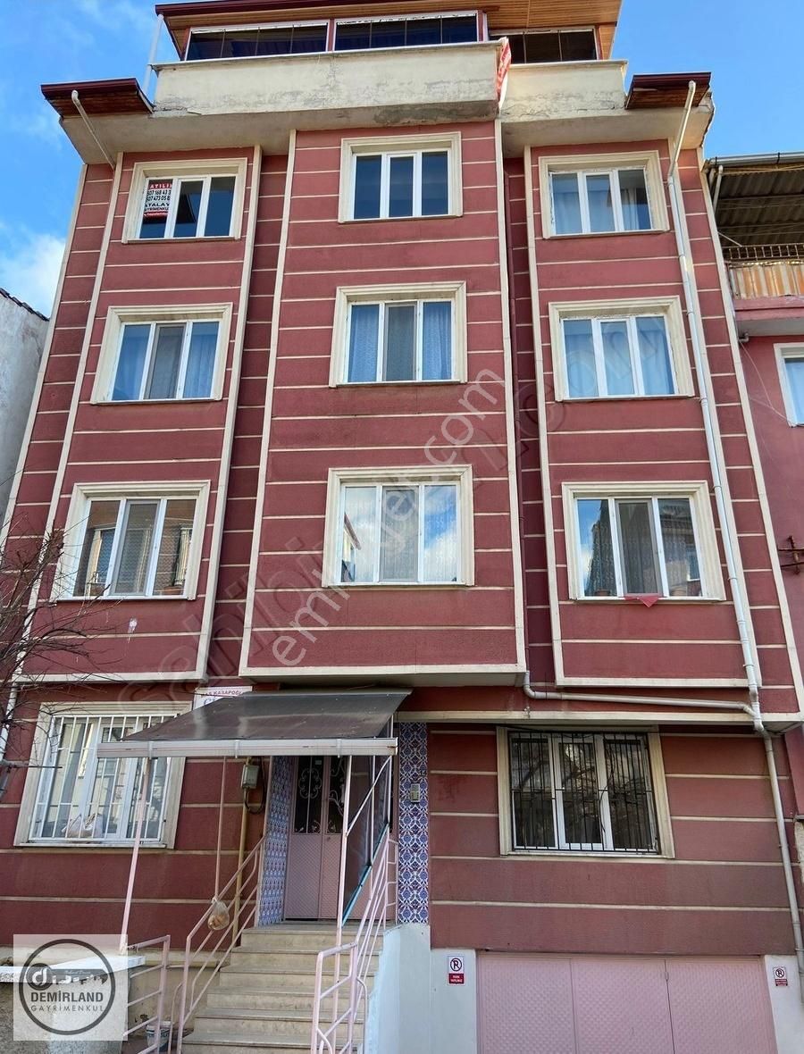 Kütahya Merkez Meydan Kiralık Daire Demirland'dan Kiralık Meydan Kafeler Bölgesinde 2+1 Daire