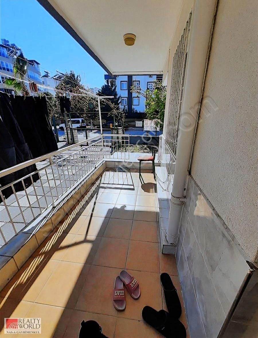 Antalya Konyaaltı Satılık Apartman Dairesi Liman Mahallesi Merkezi Lokasyon Satılık Yüksek Giriş Genis 2+1