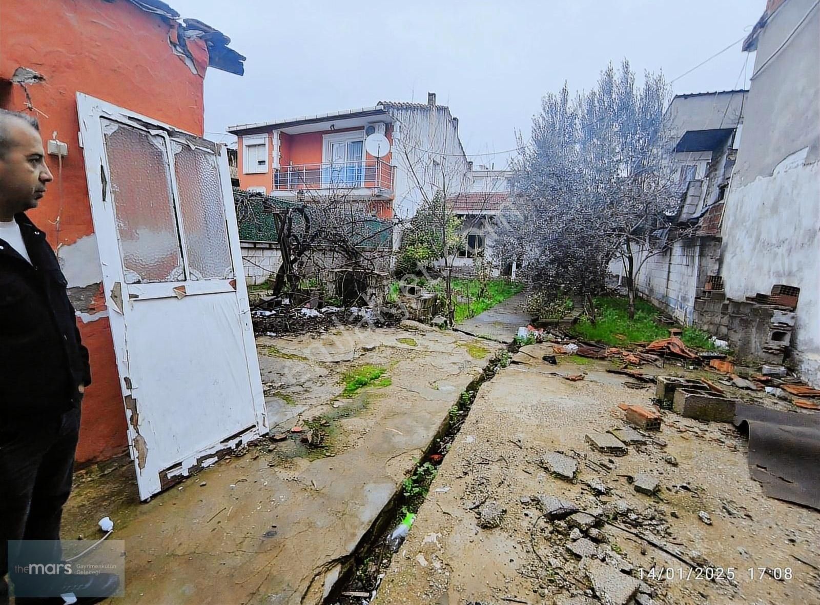 Kemalpaşa Ulucak Cumhuriyet Satılık Konut İmarlı The Mars Gayrimenkulden Ulucakta İmarlı Arsa