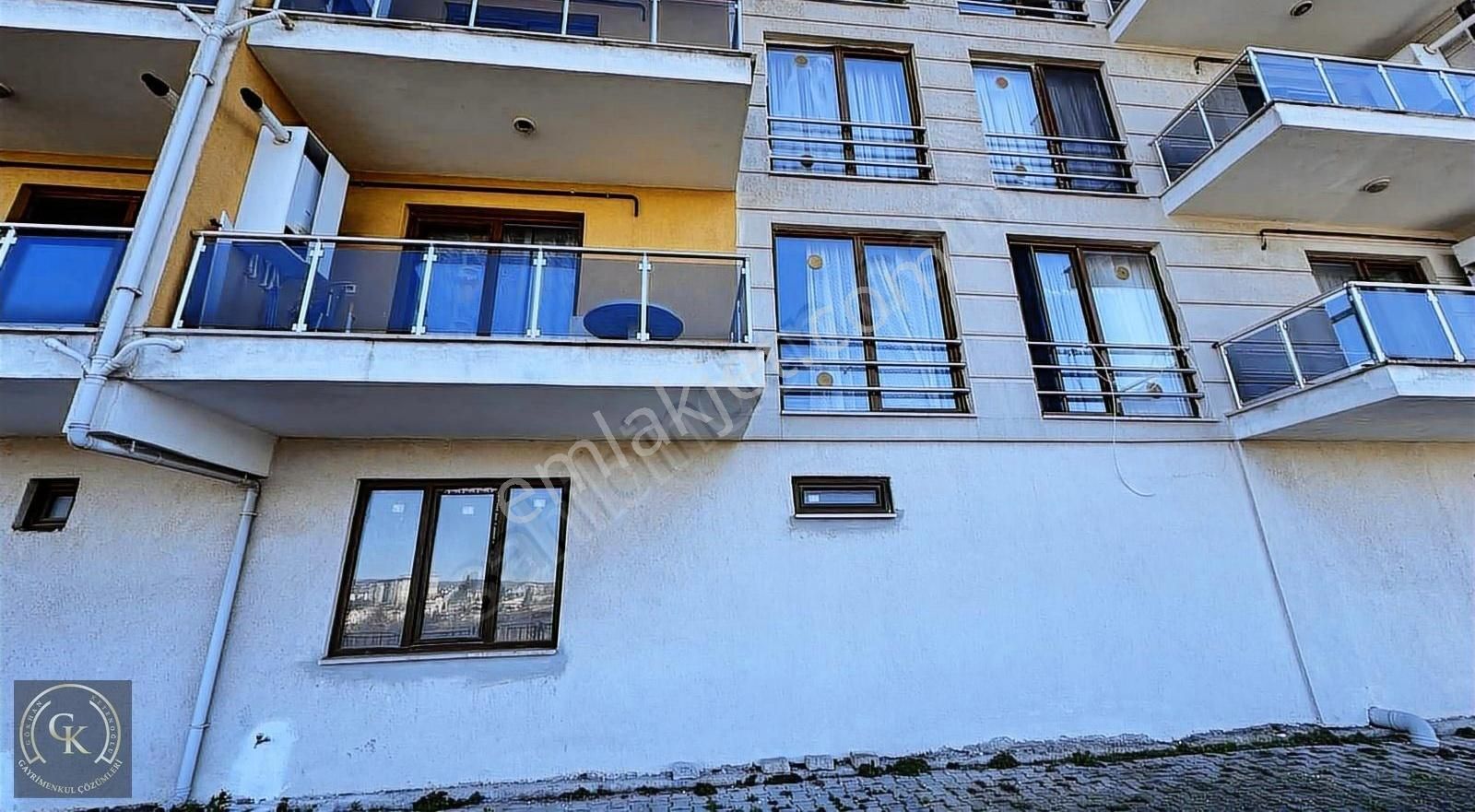 İzmit Turgut Satılık Daire İzmit Bağçeşme'de Site İçerisinde Full Eşyalı 1+1 80m2 Daire..