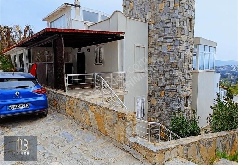 Bodrum Bitez Satılık Villa Bodrum Bitez'de Site İçinde 3+1 Satılık Deniz Manzaralı Villa..