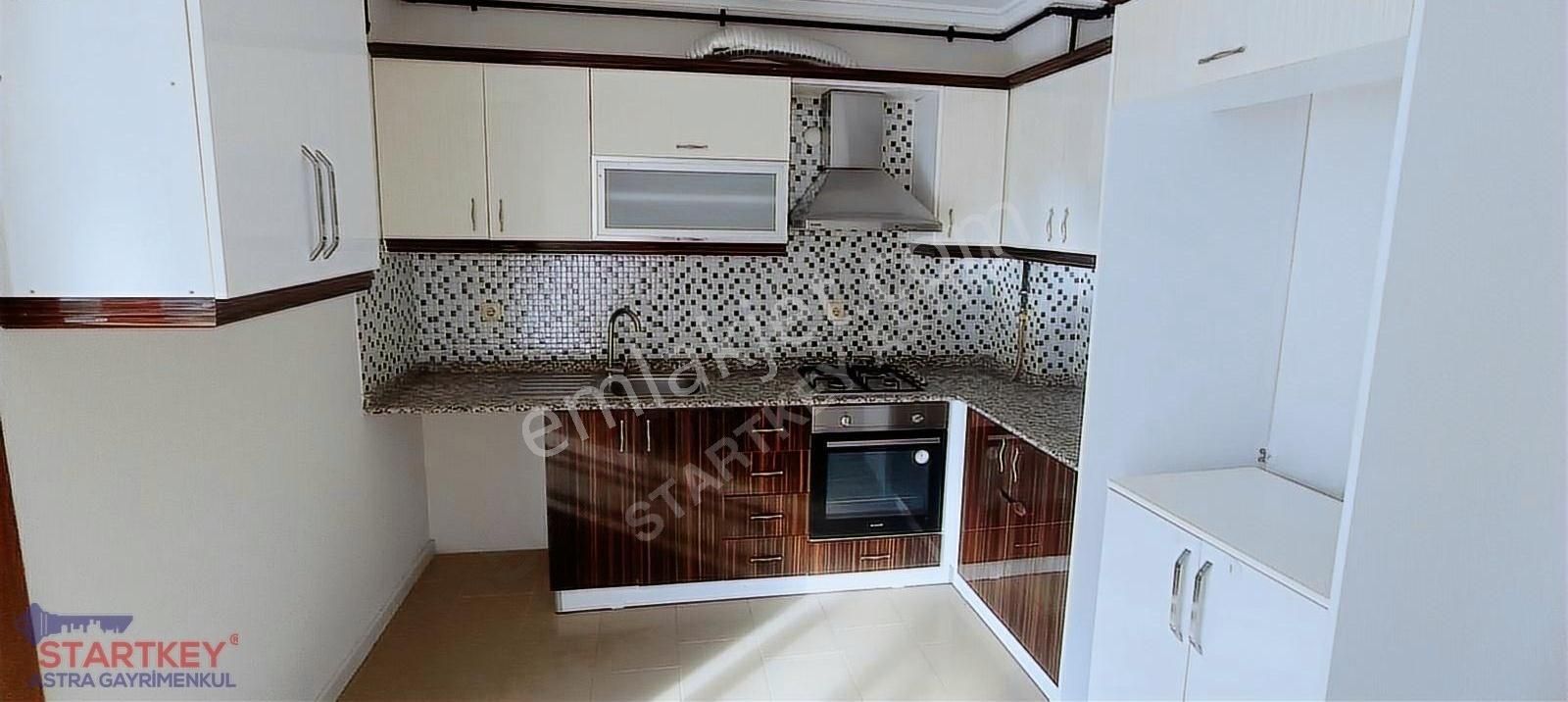 Karşıyaka Şemikler Kiralık Daire Karşyaka Demirköprü İzban 3+1 Ebeveyn Banyolu Kiralık Daire