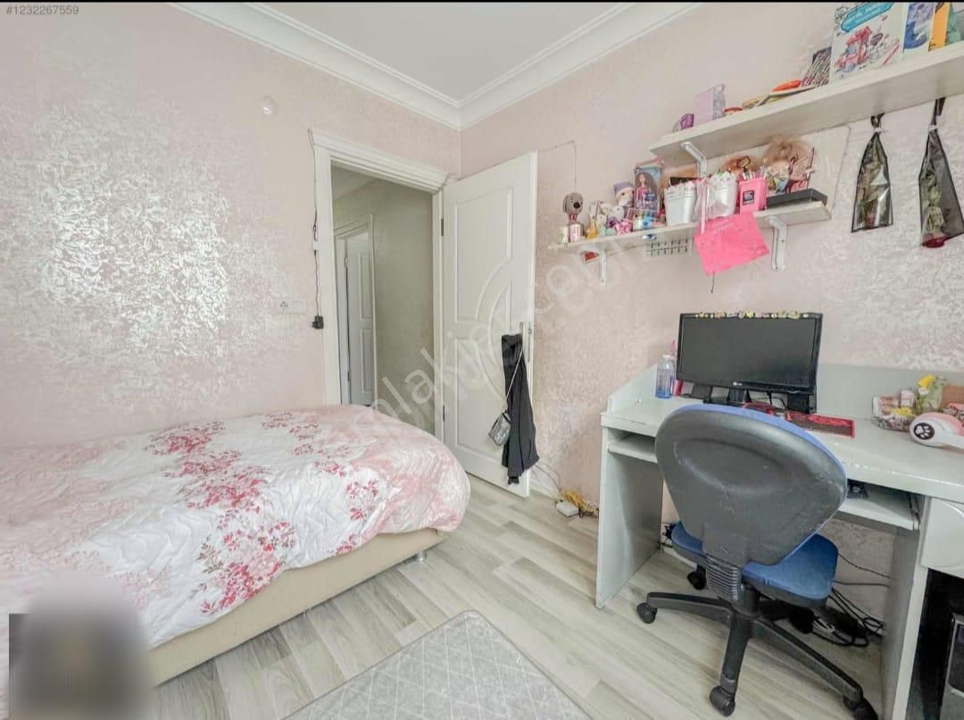 Bahçelievle'de 11 Yıllık Binada Asansörlü Satılık 4+1 Dublex Daire - Görsel 14