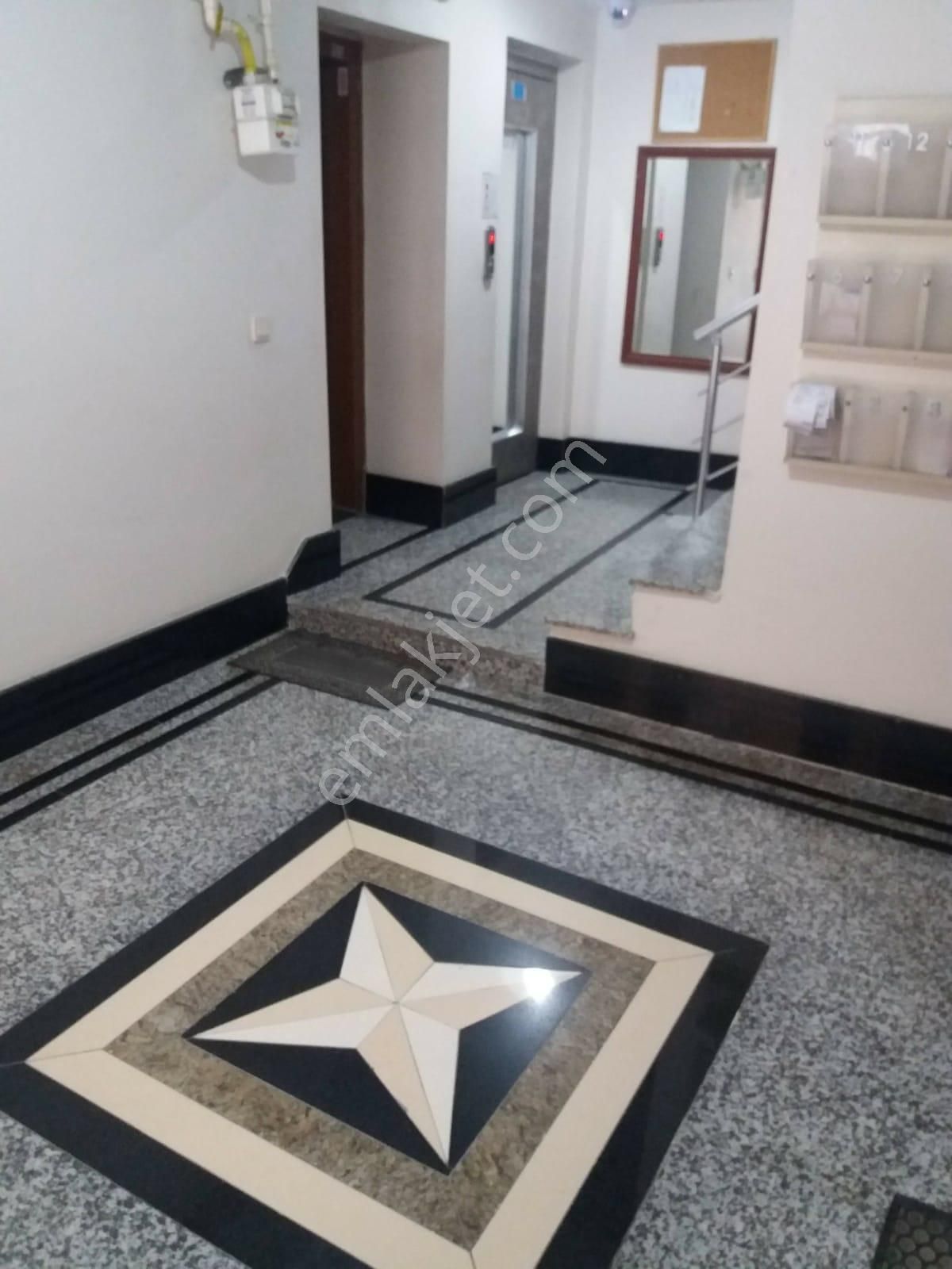 Bahçelievle'de 11 Yıllık Binada Asansörlü Satılık 4+1 Dublex Daire - Görsel 32