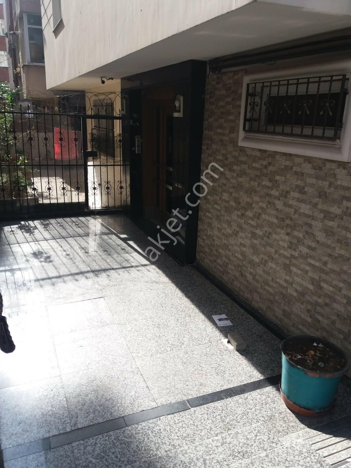 Bahçelievle'de 11 Yıllık Binada Asansörlü Satılık 4+1 Dublex Daire - Görsel 24