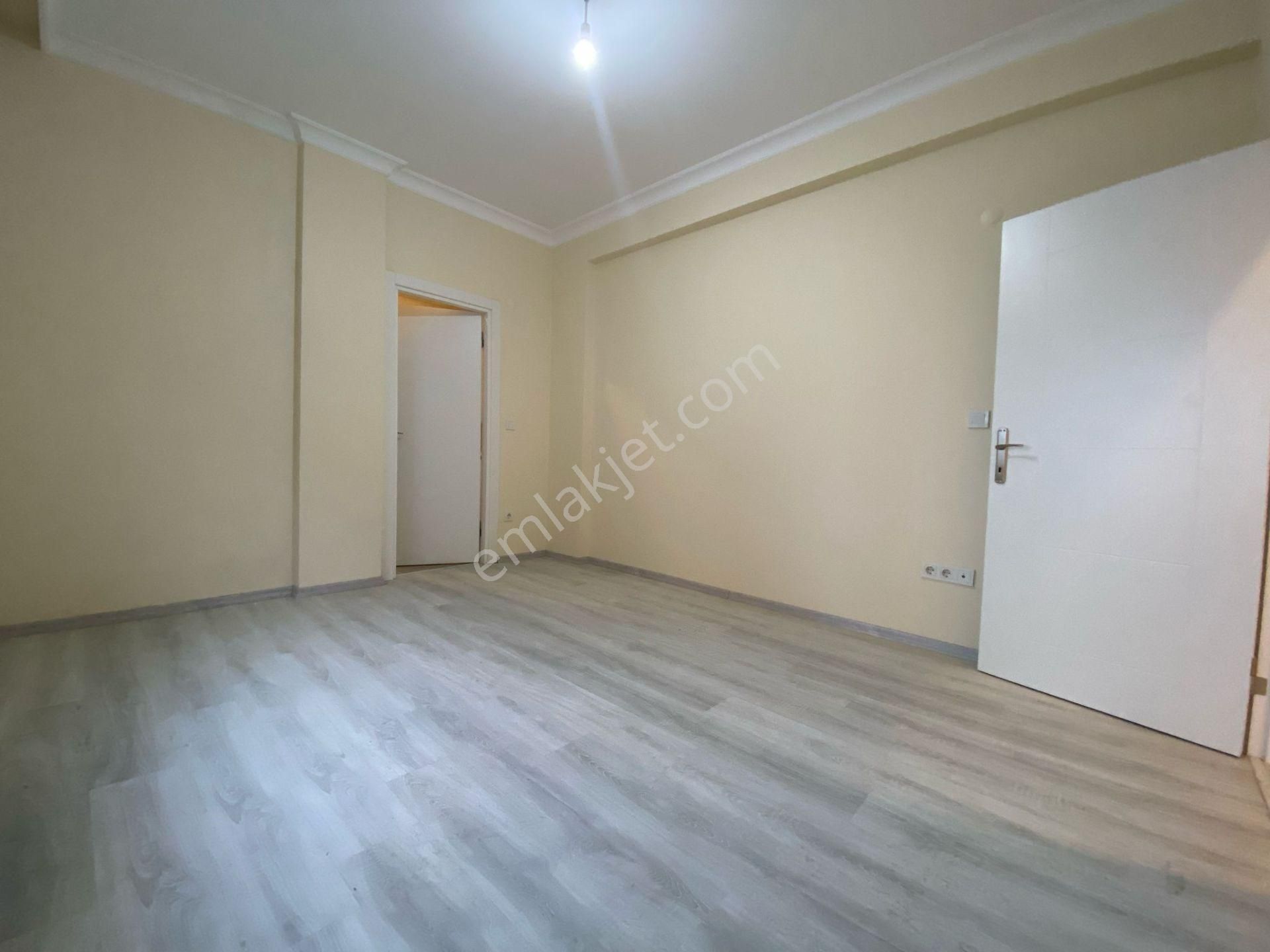 Sıfır Binada 2.katta Ayrık Nizmanda Kapalı Otoparklı 60m2 1+1 - Görsel 3