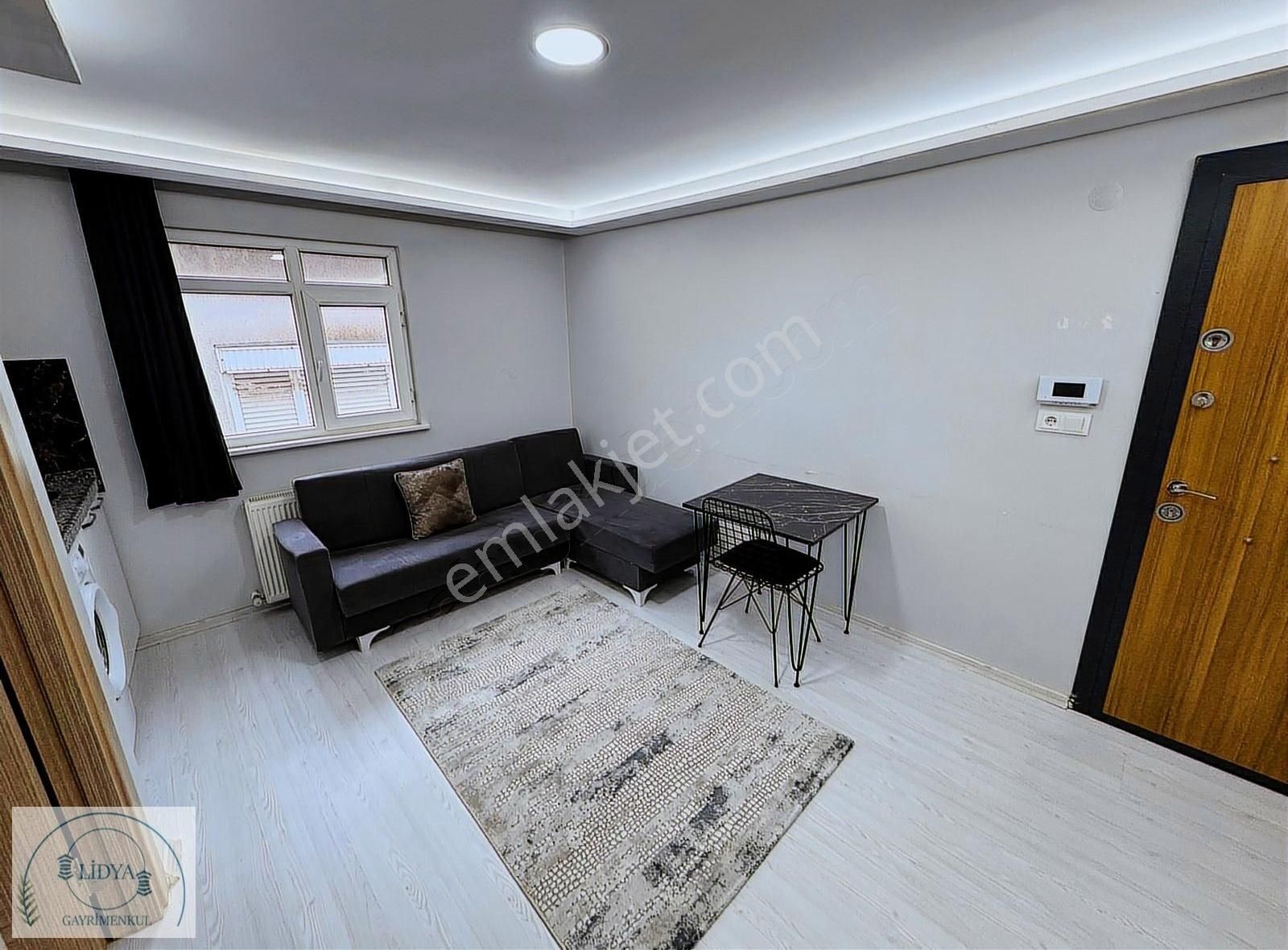 Ataşehir Kayışdağı Kiralık Daire 7 Tepe Ünv. Tam Karşısı Öğrenci Binası Ara Kat Fatura Dahil 1+1