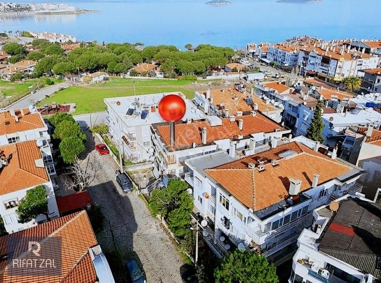 Ayvalık Ali Çetinkaya Satılık Daire Aliçetinkaya'da 3+1 120 M2 Kat Kaloriferli Klimalı Ara Kat Daire