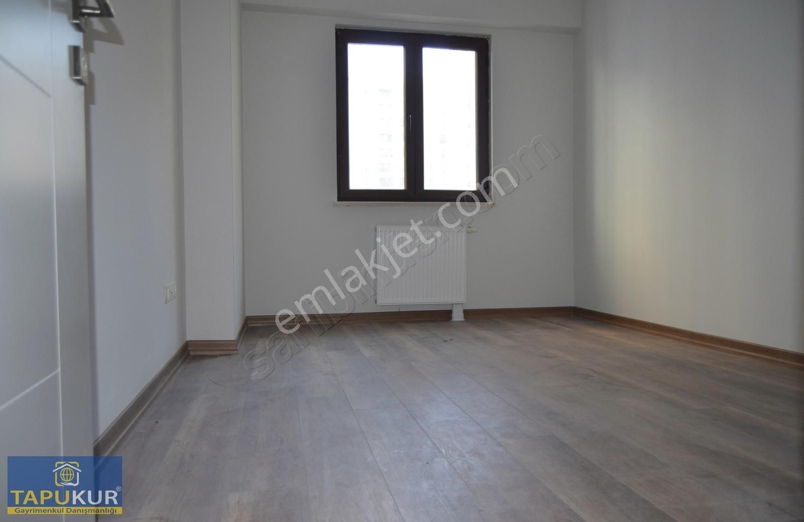 Esenler Havaalanı Satılık Daire Emlak Konutları 2. Etapta 198 M2 Oturuma Hazır Daire Tapukur'dan