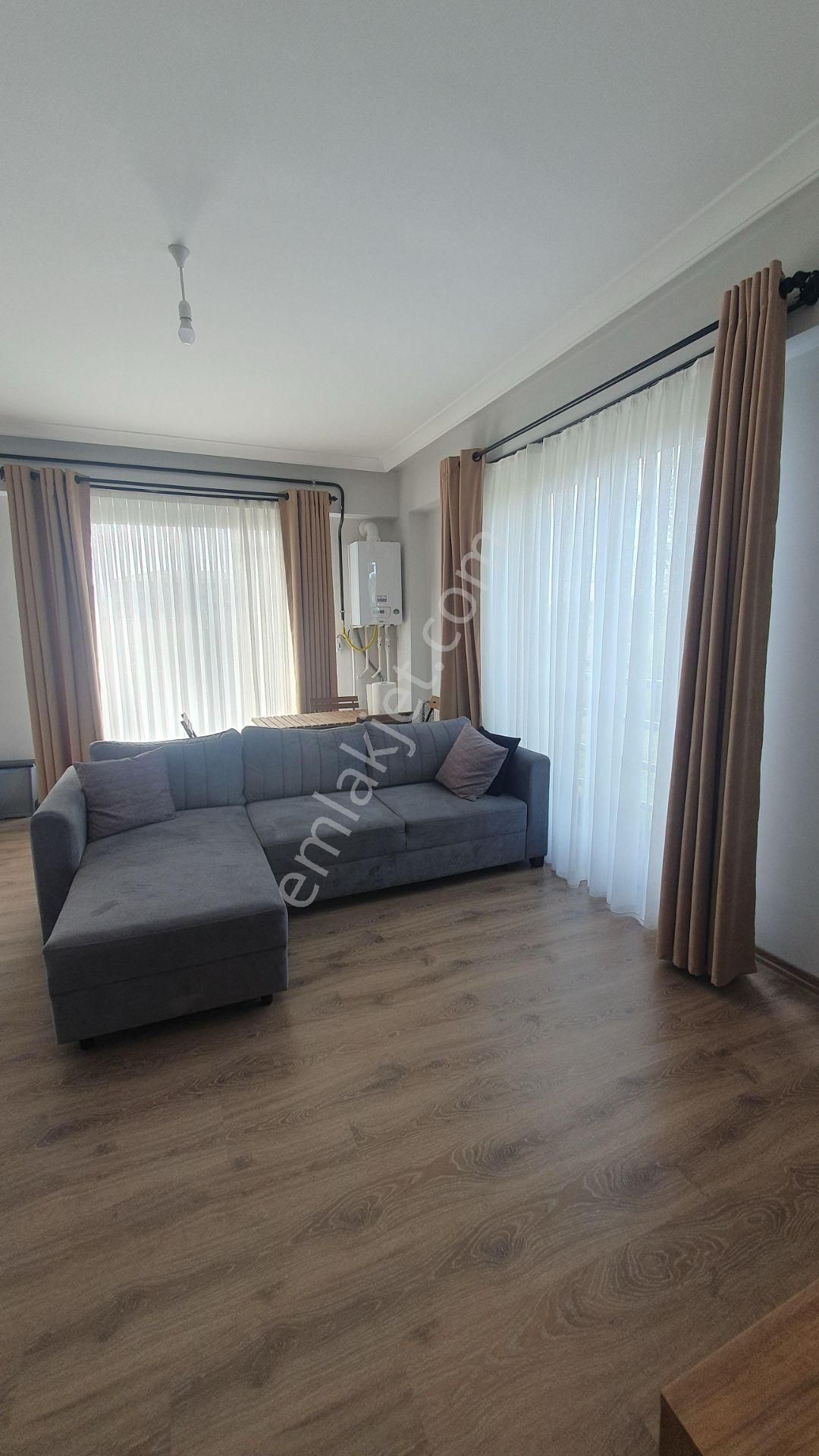 Delux'den Kumbağ Mah.'de Full Eşyalı Satılık Bahçekatı 1+1 Daire - Görsel 3