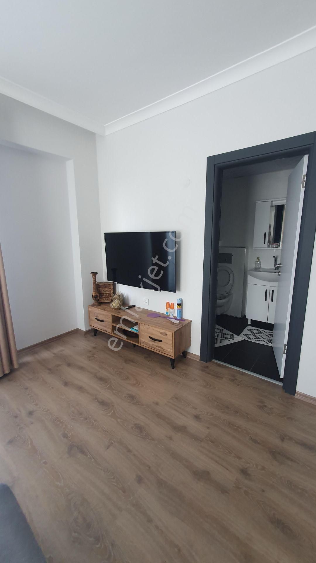 Delux'den Kumbağ Mah.'de Full Eşyalı Satılık Bahçekatı 1+1 Daire - Görsel 7