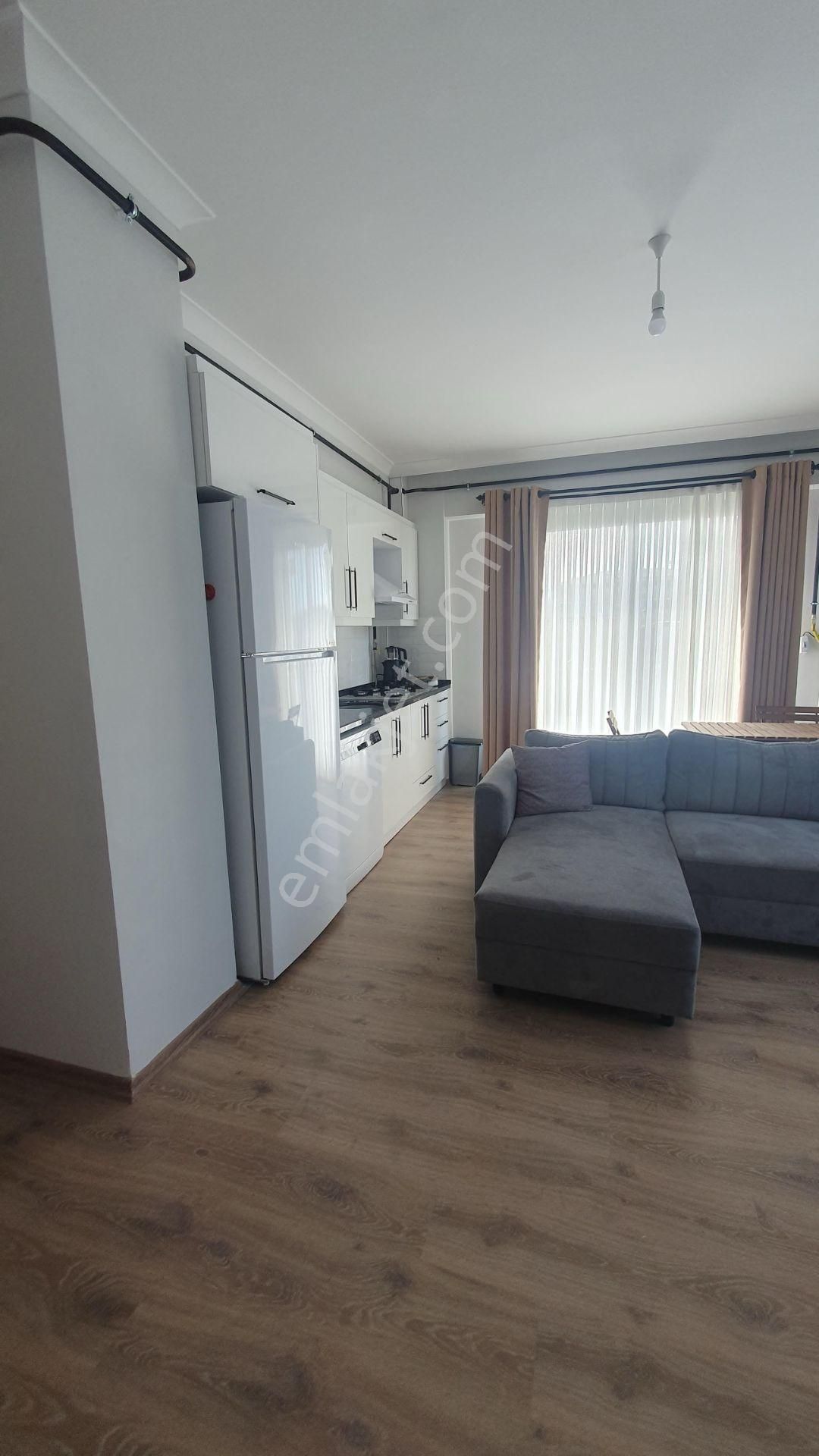 Delux'den Kumbağ Mah.'de Full Eşyalı Satılık Bahçekatı 1+1 Daire - Görsel 2