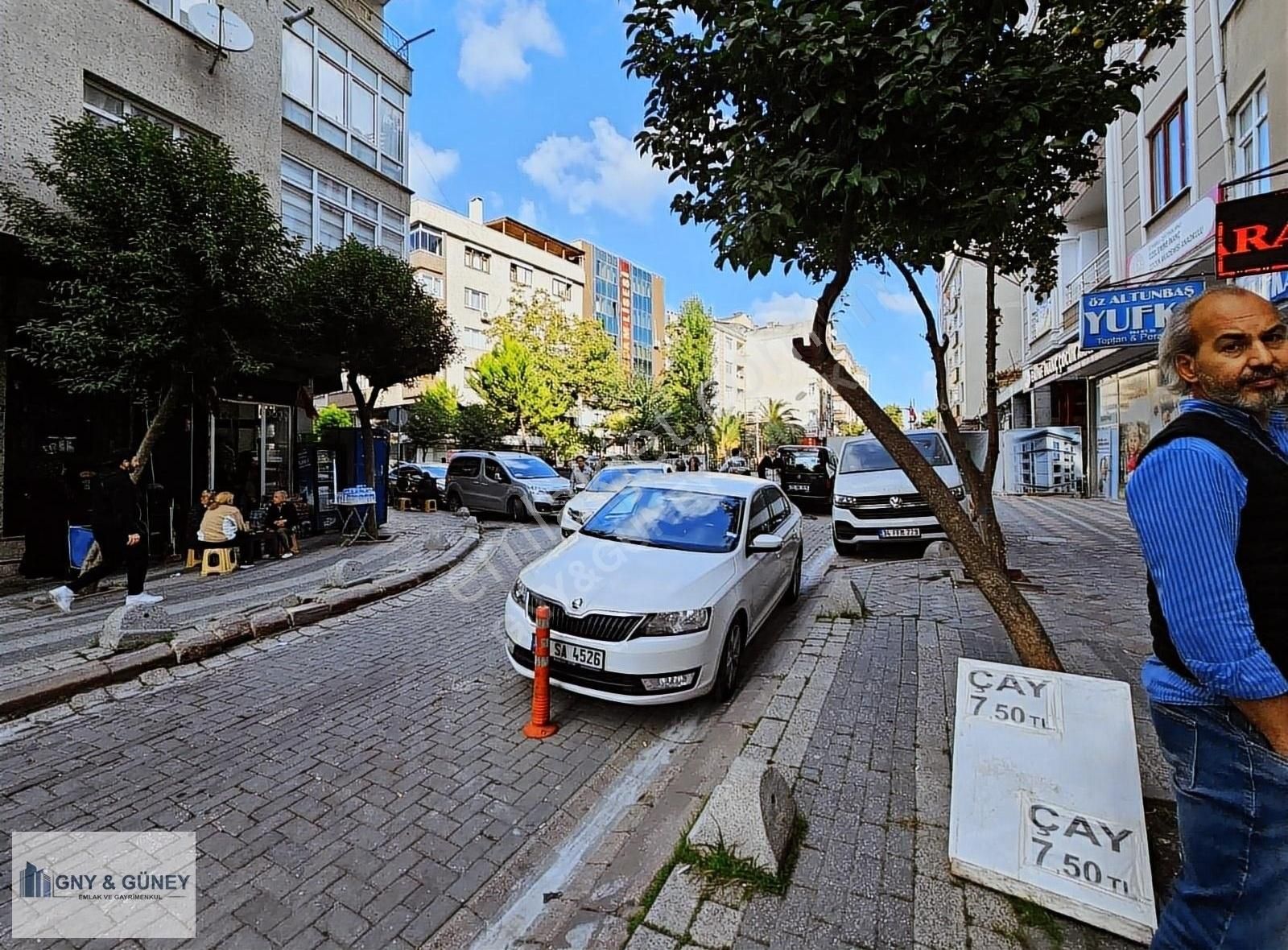 Zeytinburnu Yenidoğan Satılık Dükkan & Mağaza 58.bulvarın Yanı 50m² 2 Katlı Hastane Sokağı Köşe Cephe Acilllll