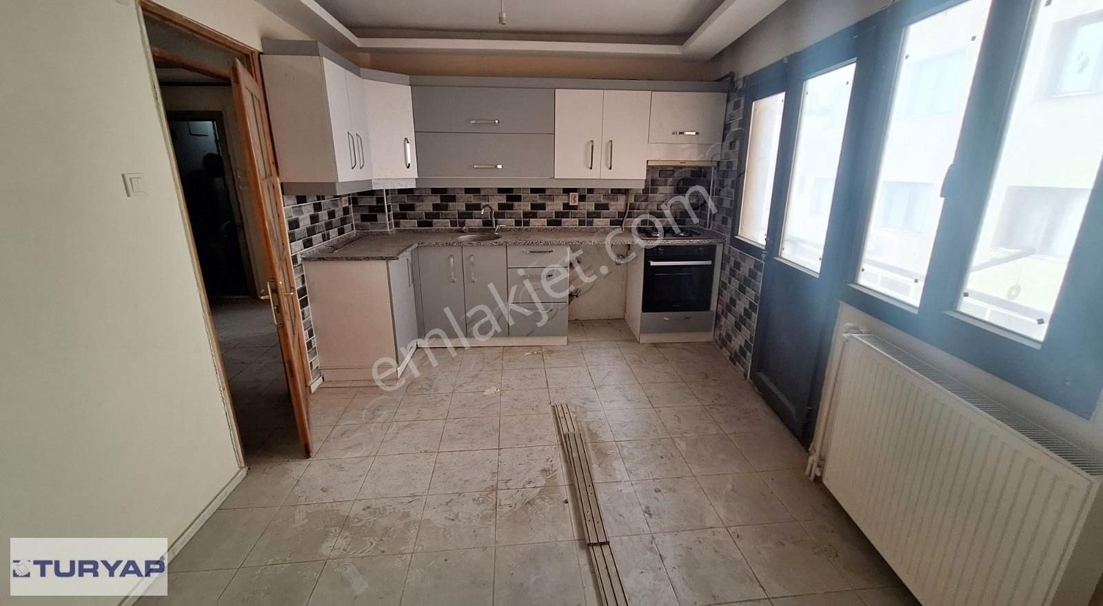 Buca Akıncılar Kiralık Daire Akıncılar Mah. Kapalı Mutfak 2+1 Arakat Kiralık Daire