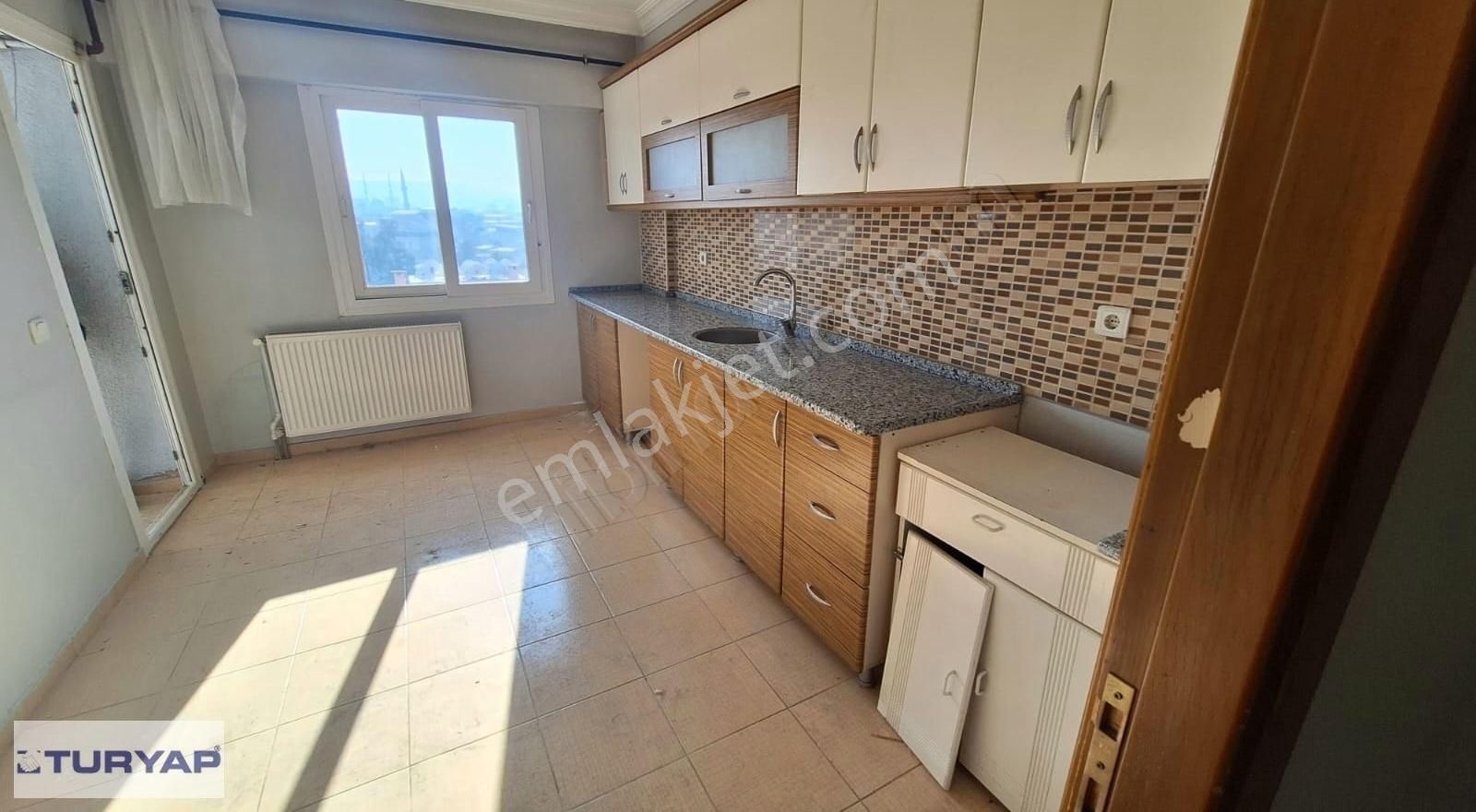 Buca Akıncılar Kiralık Daire Akıncılar Mah.site İçerisinde 154 M2 3+1 E.banyolu Kiralık Daire