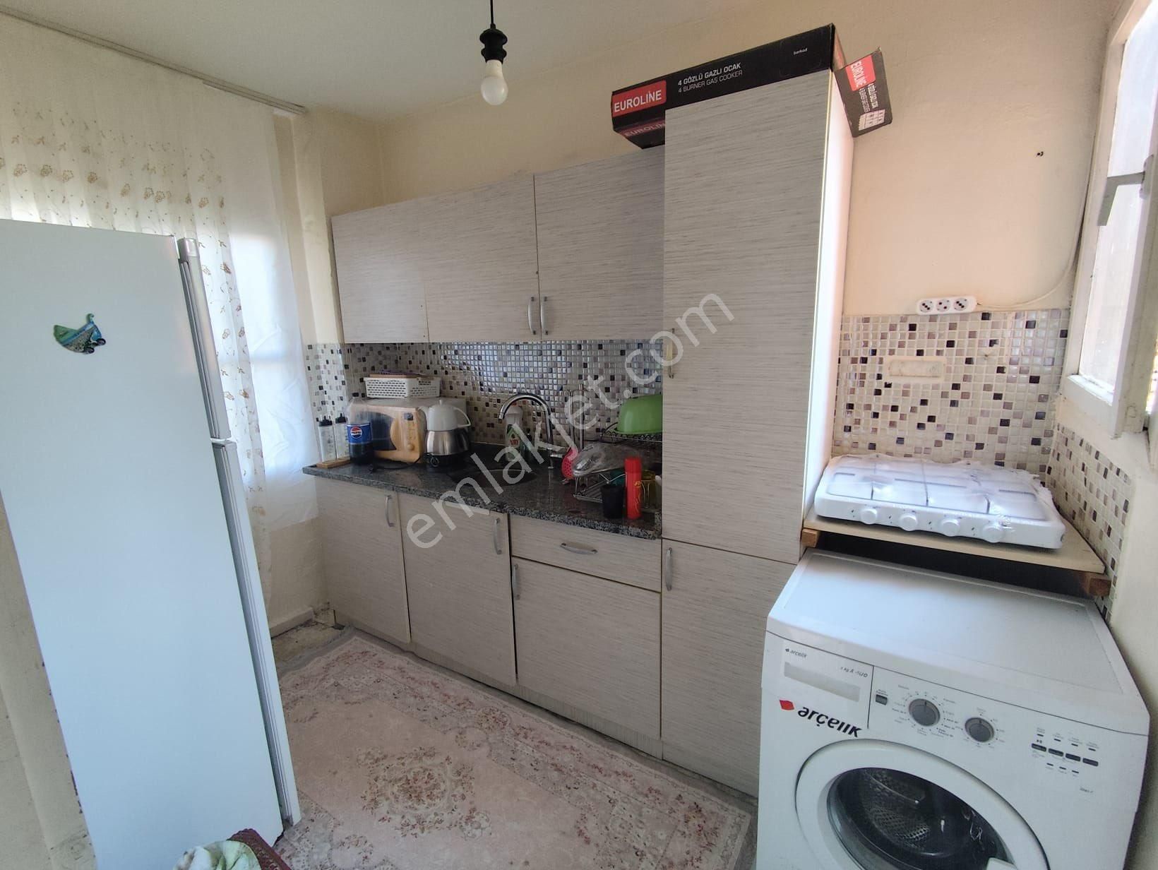 Seyhan Yeşilyurt Kiralık Daire Kıyıboyunda Cadde Üzerinde Metro Duragına Yürğme Mesafesinde Eşyalı Kiralık 3+1