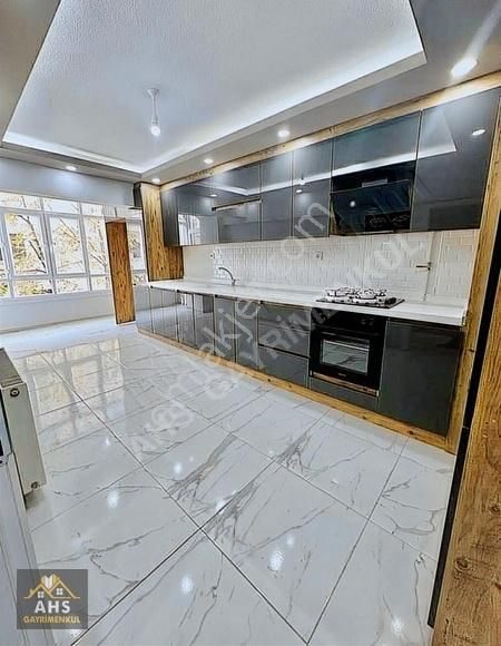 Sincan Mareşal Çakmak Mah. 3+1 Bağımsız Ful Yapılı Satılık Daire