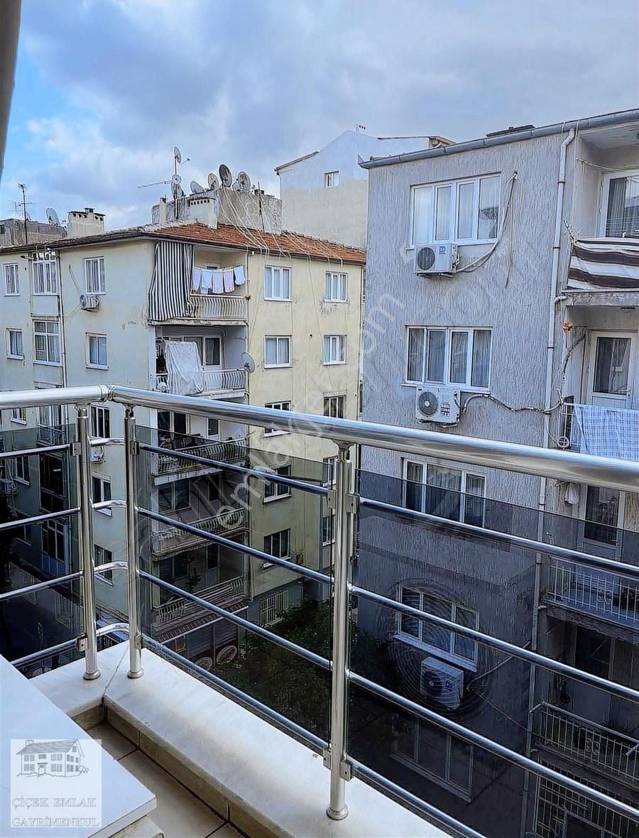 Şehzadeler Dilşikar Kiralık Daire Çiçek Emlaktan Kiralık Asansörlü Ara Kat