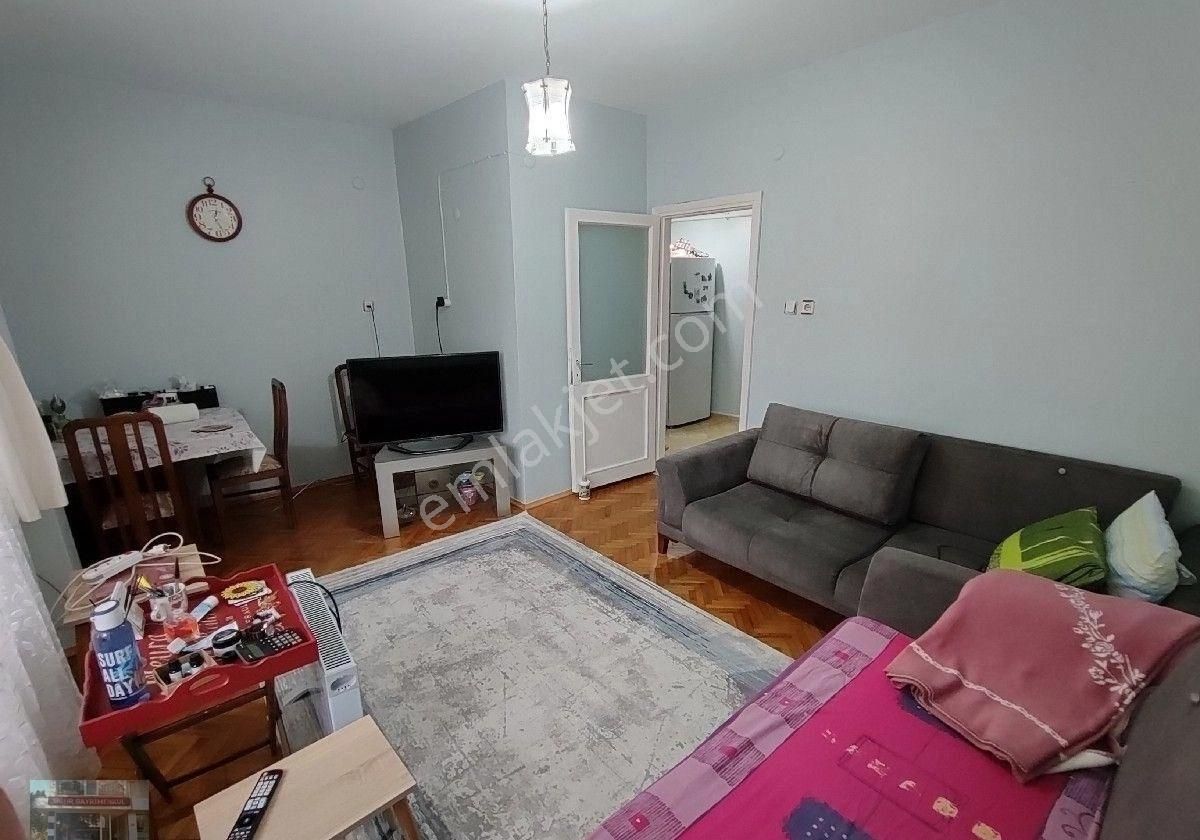 Kartal Atalar Satılık Daire Ataların Merkezinde Geniş Arsa Paylı 51m2 Yatırımlık 2+1