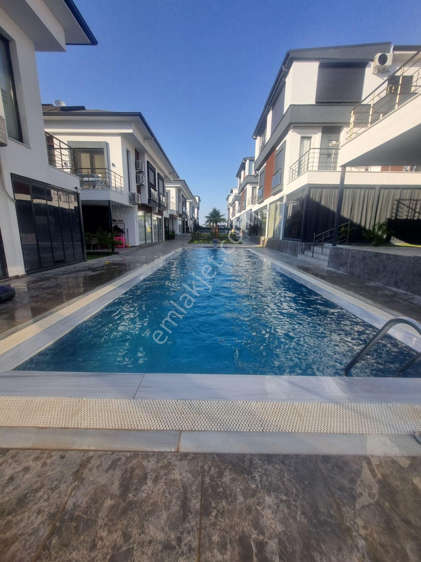 Didim Hisar Satılık Villa Didim, Hisar Mahallesi,denize Yürüme Mesafesinde,havuzlu Sitede, Satılık Tripleks Villa