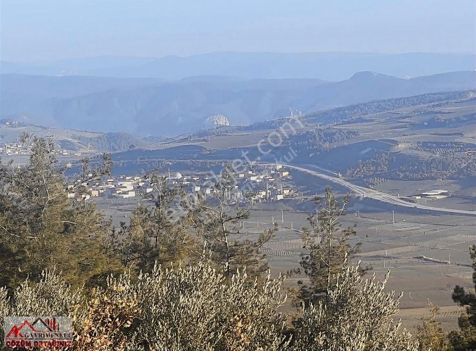 Osmaneli Hisarcık Köyü Satılık Bağ & Bahçe Osmaneli'de Manzaralı Ana Asfalt Üzerinde Yerimiz Satılıktır