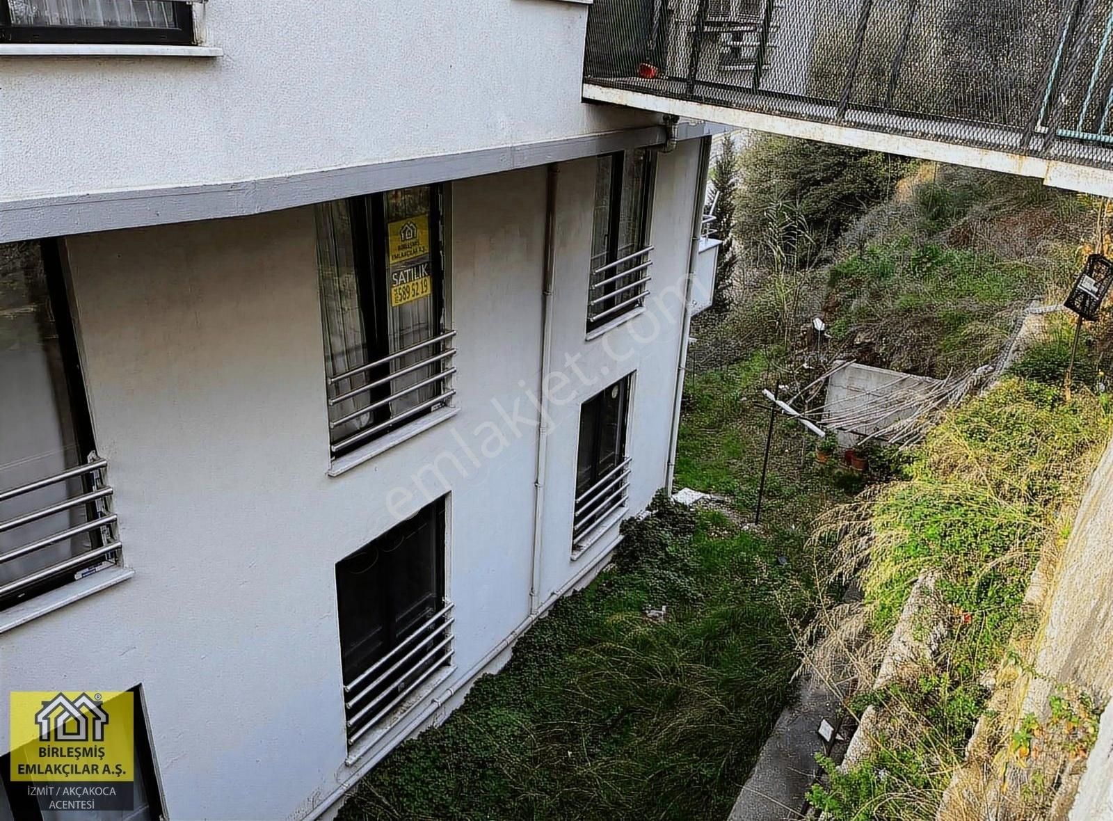 İzmit Erenler Satılık Daire İzmit/erenler Mah. 2+1 85 M2 Arakat Satılık Daire