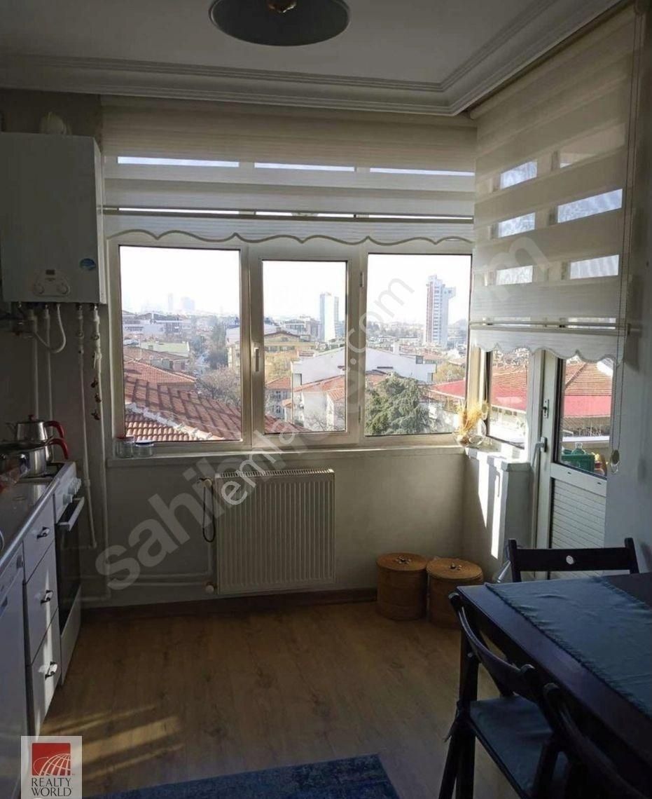 Çankaya Barbaros Satılık Daire Çankaya Tunalı Hilmi Esat Caddesinde Şehir Manzaralı Asansörlü Kiracılı Satılık 3+1 Bakımlı Daire