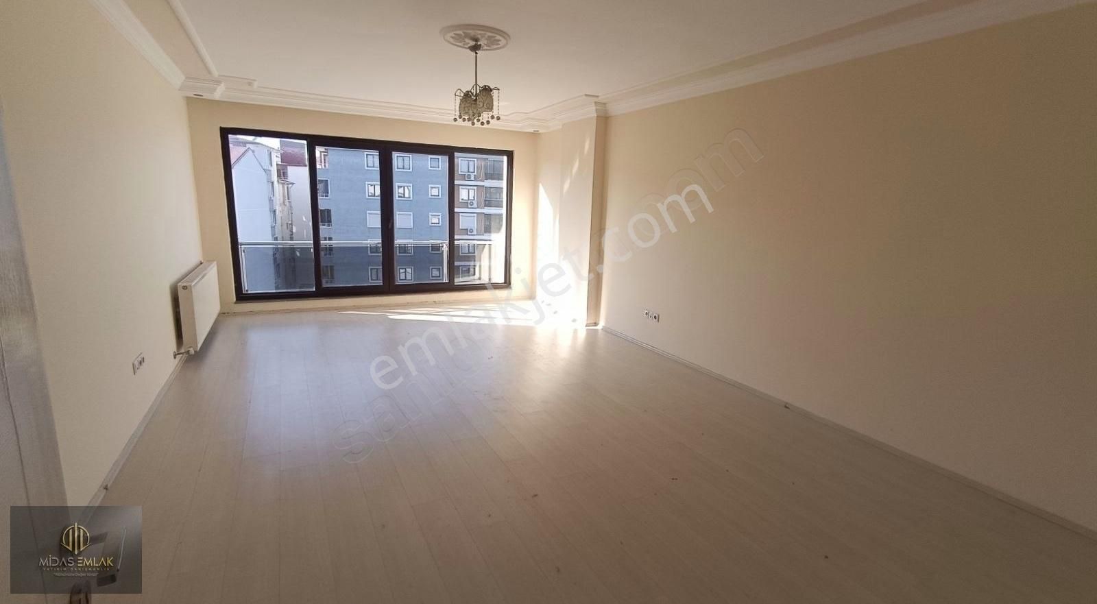 Bulancak Sanayii Kiralık Daire Midas Emlak'tan Millet Bahçesi Karşısı 3+1 140 M2 4. Kat Kiralık