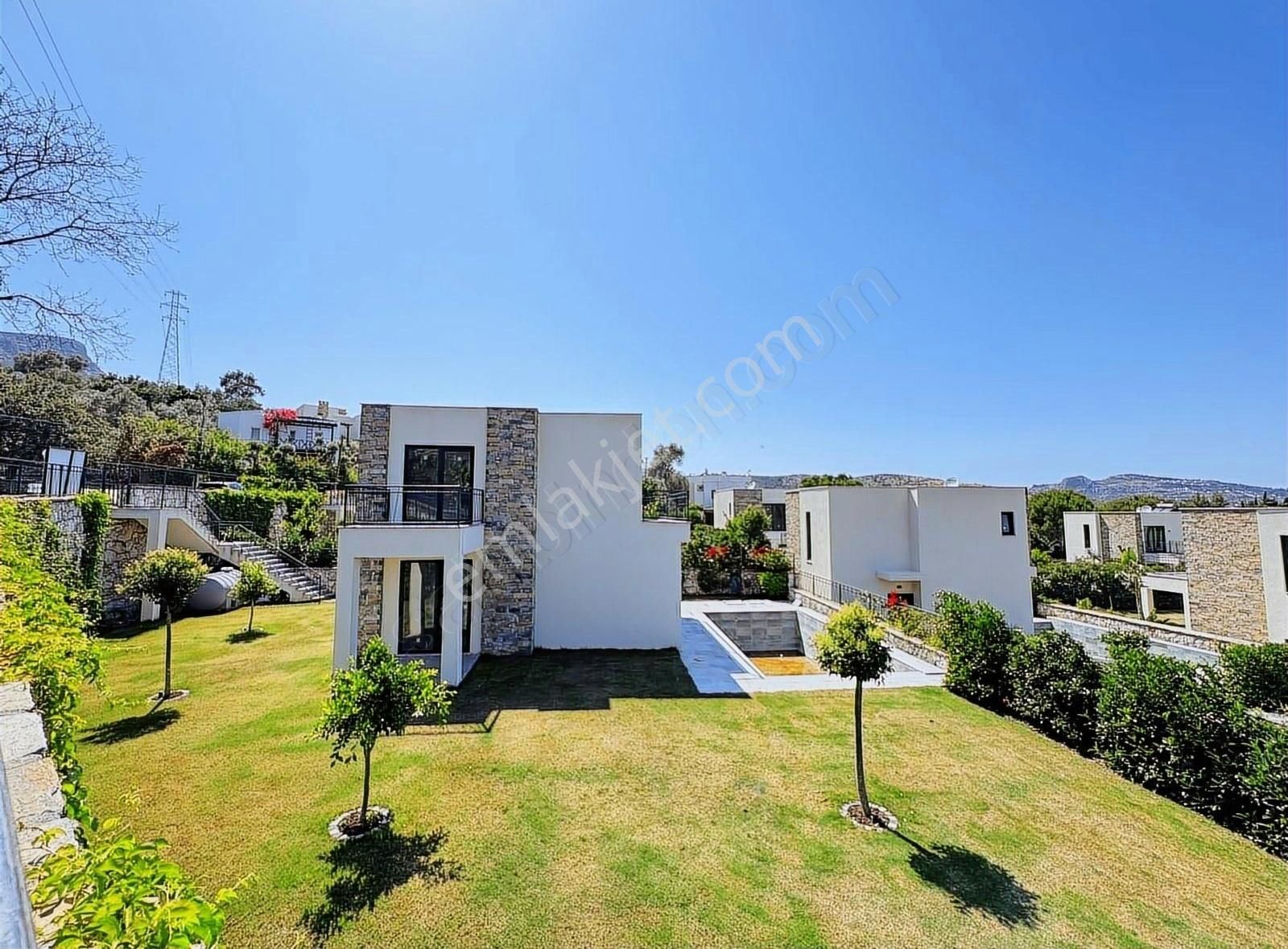 Bodrum Gölköy Satılık Villa Gölköy Site İçi Denize Yürüme Mesafesi 3+1 Dubleks Satılık Villa