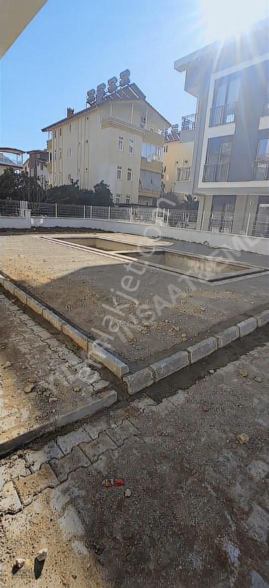 Manavgat Ilıca Satılık Daire Ilıca Pazar Yerine Yakin 1+1