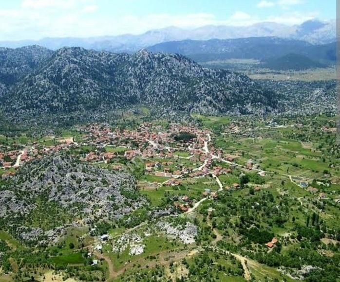 Derebucak Çamlık Satılık Tarla Acil Satılık Tek Tapu Tarla İçinde Bungalov Var Çamlıkta !