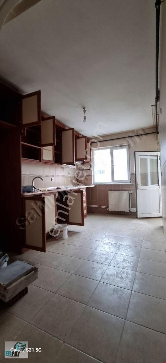 Sultangazi Zübeyde Hanım Kiralık Daire Erpay Gayrimenkul'den Zübeyde Hanım Mh. 2+1-105m2ara Kat Kiralık