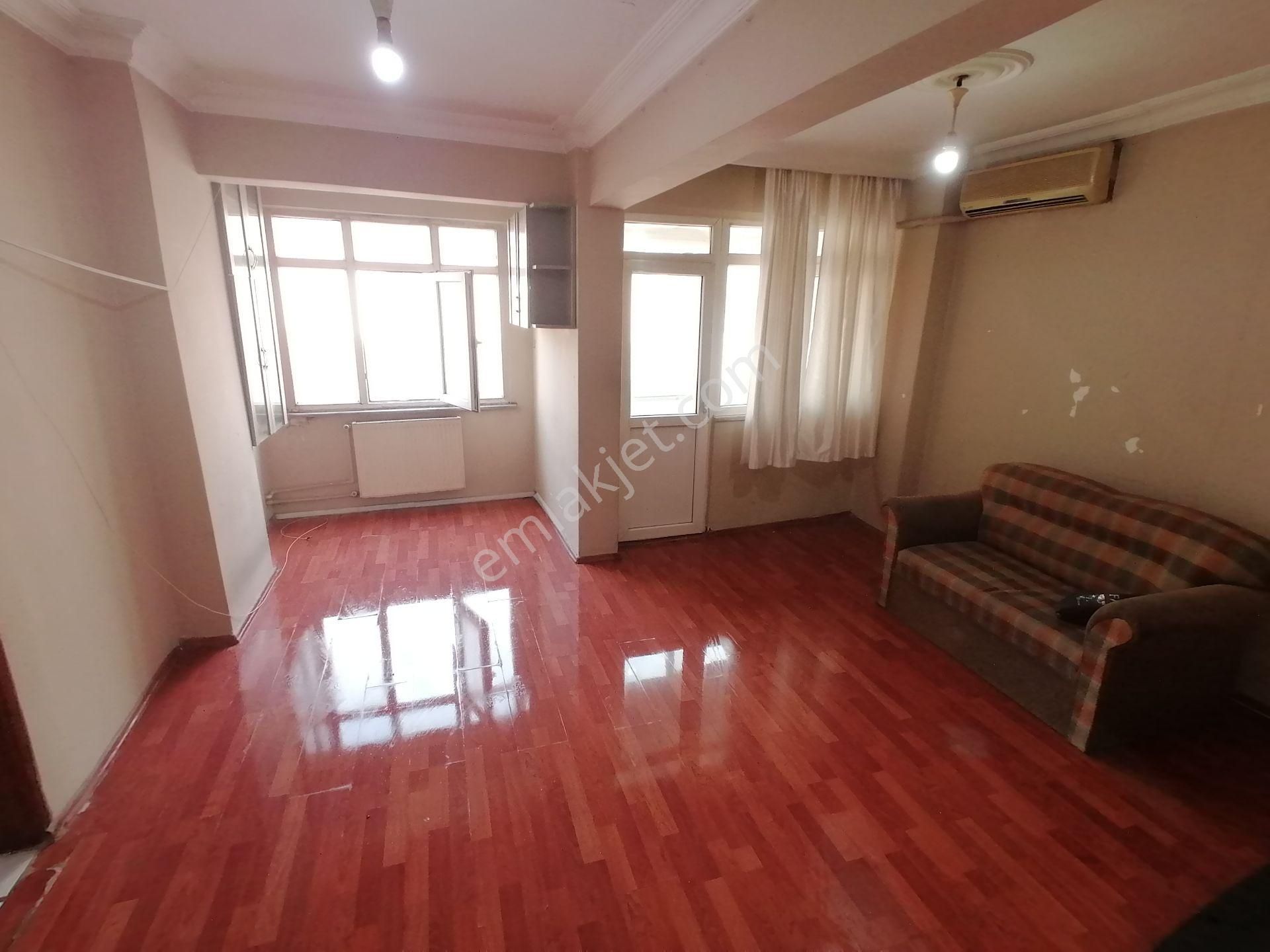 Bahçelievler Fevzi Çakmak Kiralık Daire Yenibosna Metro Metrobüse Yakın Kiralık 1+1 70 M2 Daire