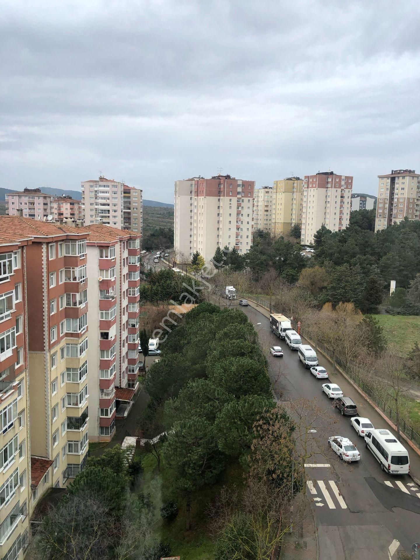 Kartal Uğur Mumcu Satılık Daire Nesrin Emlak Tan Adnan Kahveci Karşısında Cadde Üzeri 3+1