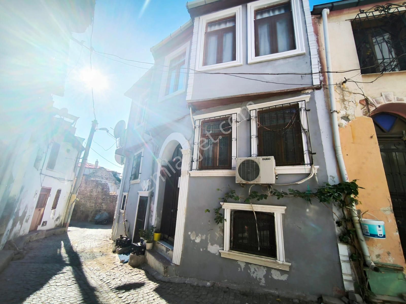 Ayvalık Merkez Çarşıda 3 Katlı Rum Evi(taş Ev) - Görsel 2