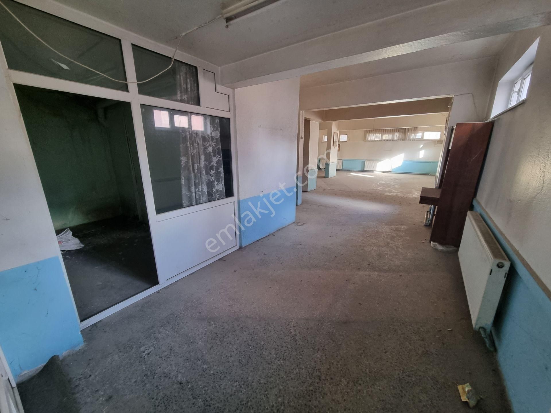 Kordonboyu Caddesinde Satılık Zemin Kat 230m2 Dükkan Kombili - Görsel 3