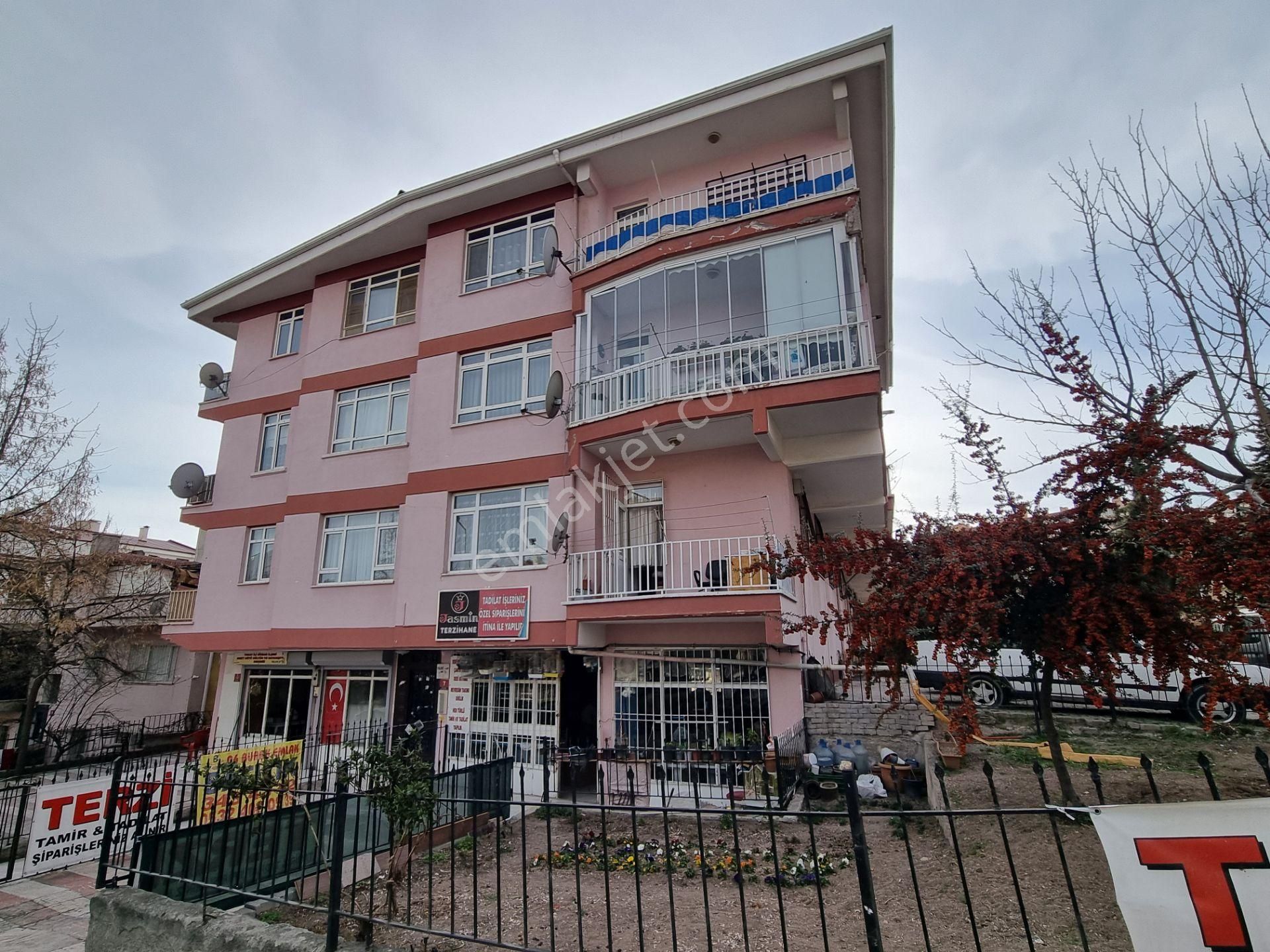 Yunus Emre Mahallesinde Satılık Dükkan Düz Zemin 100m2 - Görsel 2