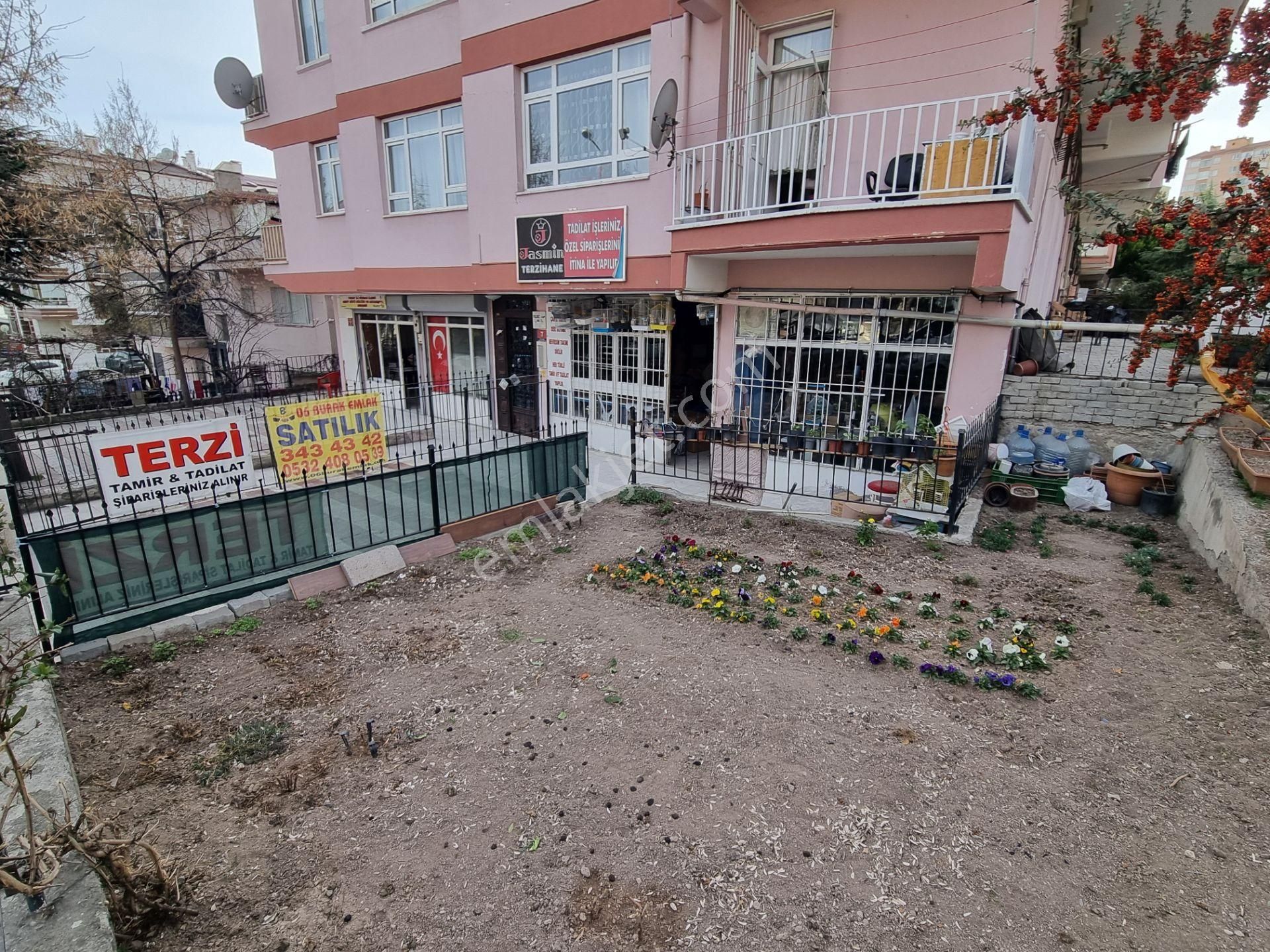 Yunus Emre Mahallesinde Satılık Dükkan Düz Zemin 100m2 - Görsel 3