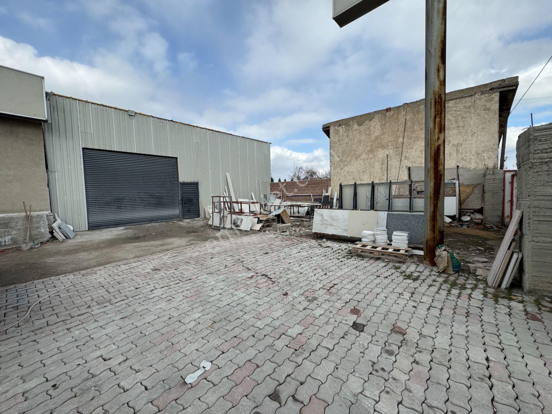 Konya/karatay/fetih Mahallesi'nde 800 M² Açık Kapalı Depo - Görsel 4